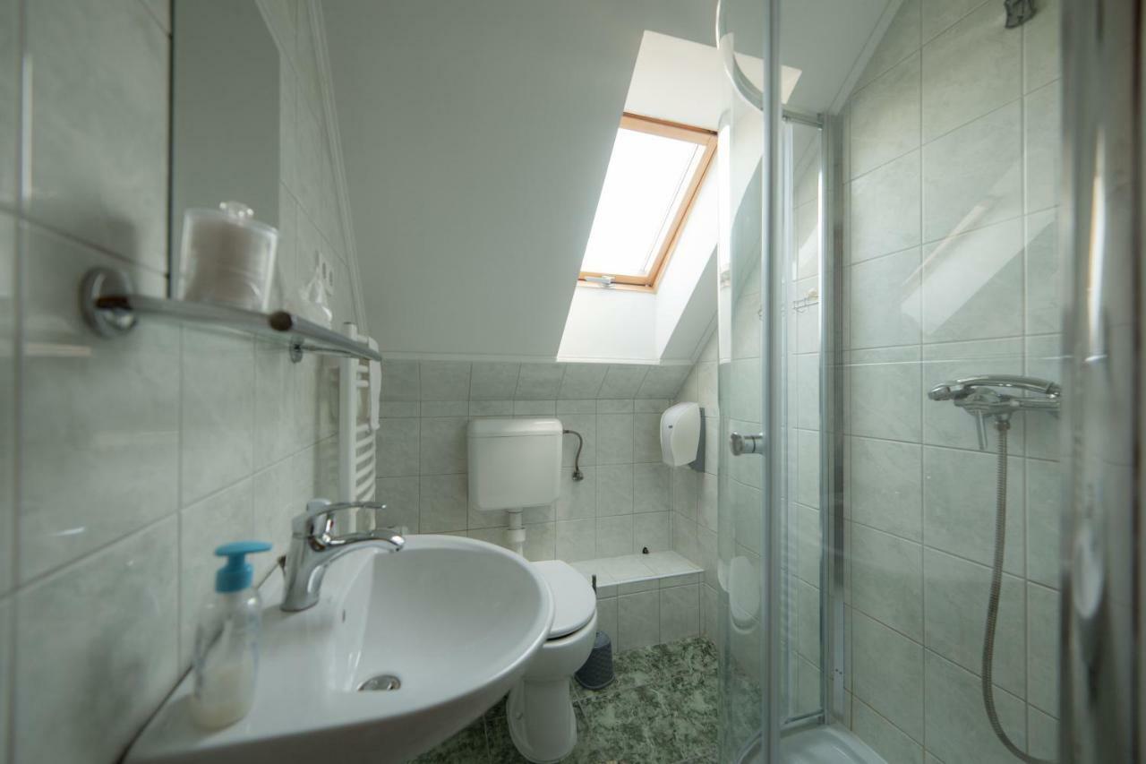 Hotel Bibic Vendeghazak Nagybajom Exteriér fotografie