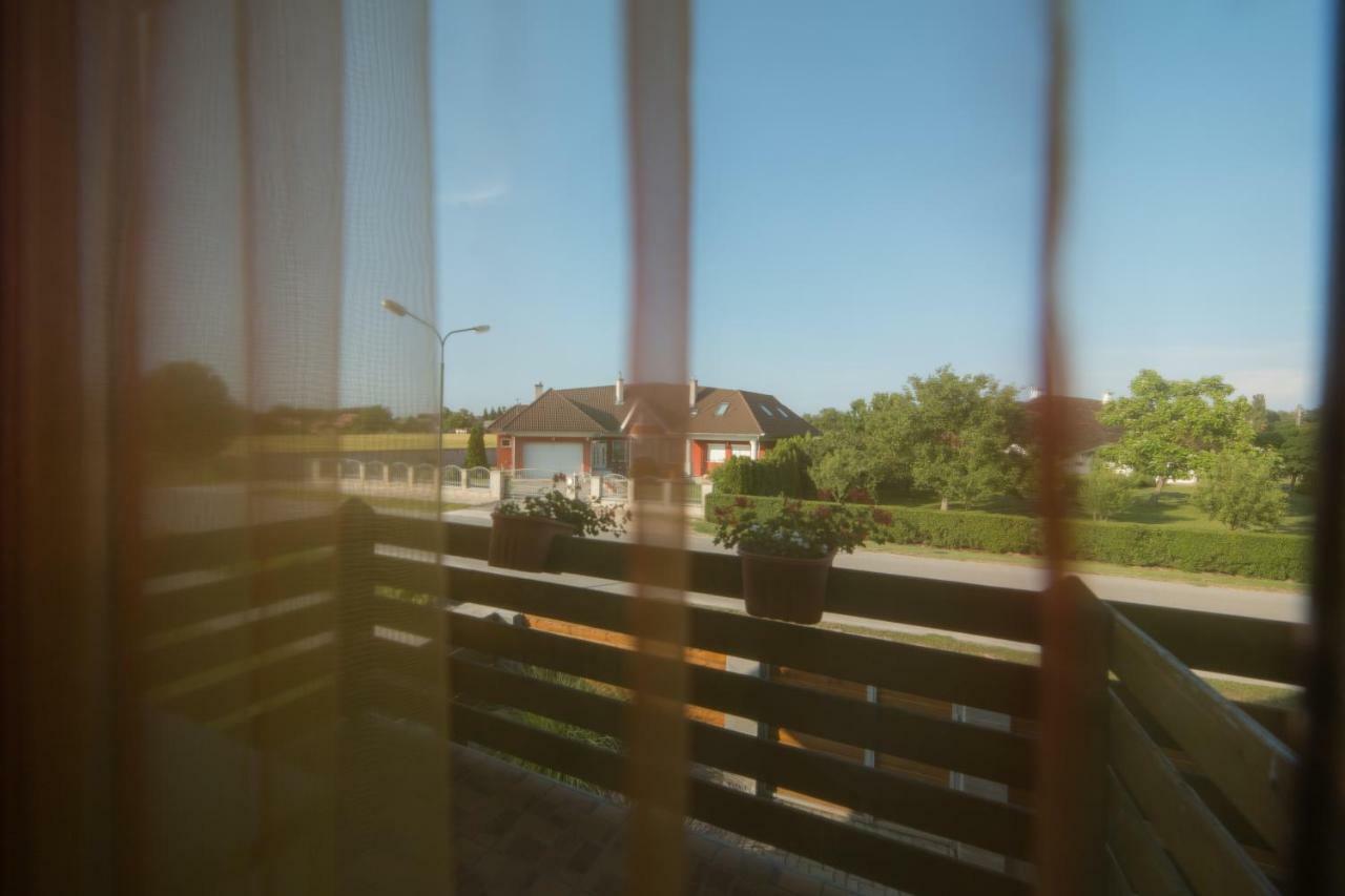 Hotel Bibic Vendeghazak Nagybajom Exteriér fotografie